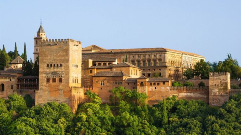 4_razones_para_viajar_a_Granada_alhambra