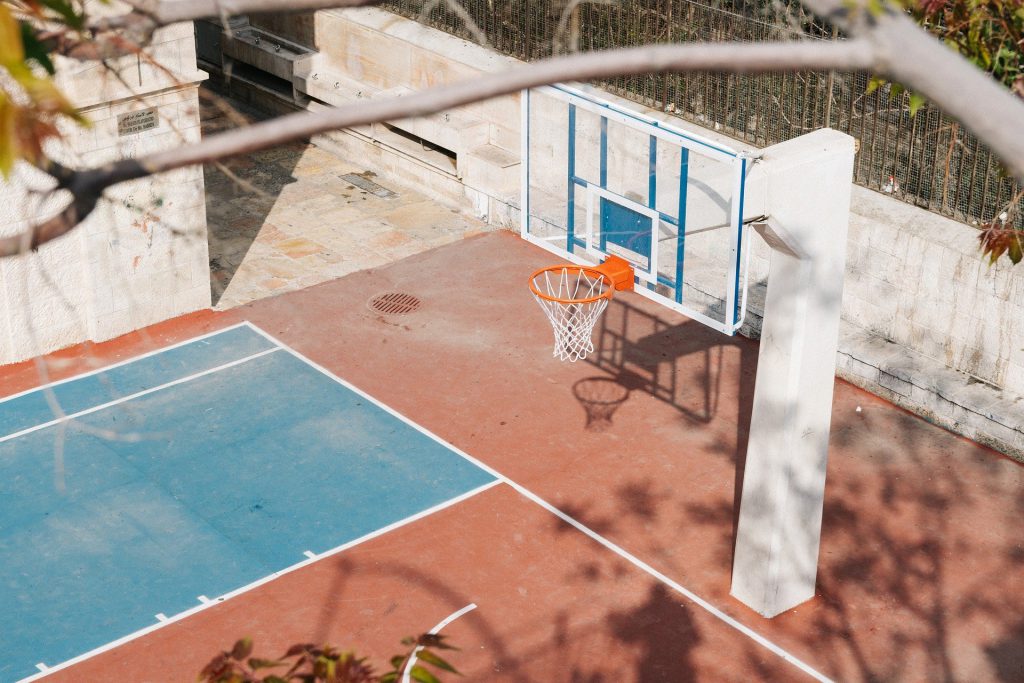 6-Beneficios-de-los-juegos-en-el-patio-blog-patio