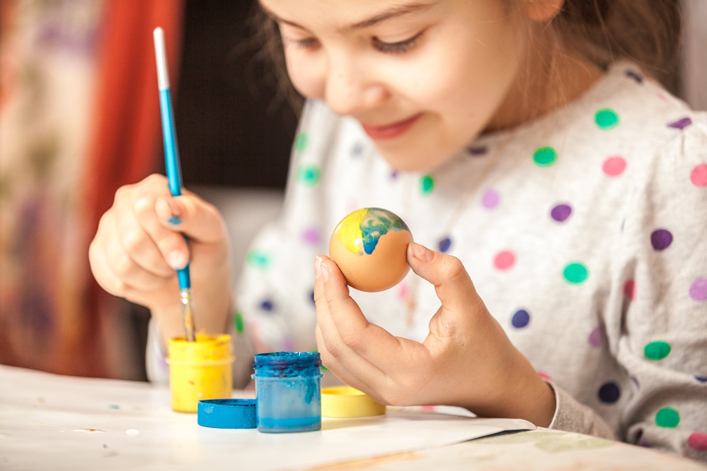 Consejos_para_hacer_una_manualidad_decente_niña