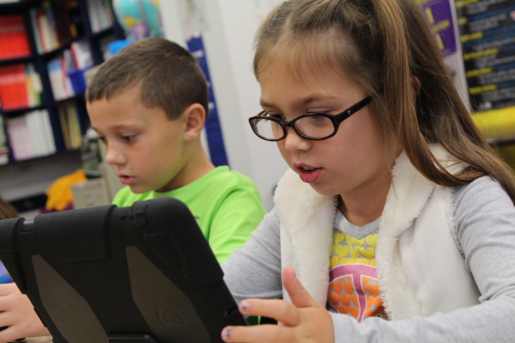Los-moviles-y-los-niños-blog-escuela