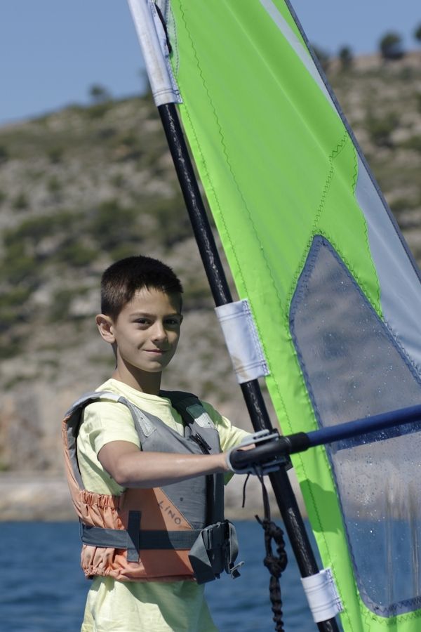 viajes-fin-de-curso-playa-peniscola-windsurf