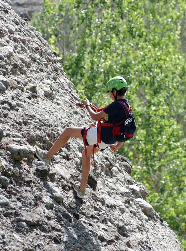 viajes-fin-de-curso-montana-villanua-escalada