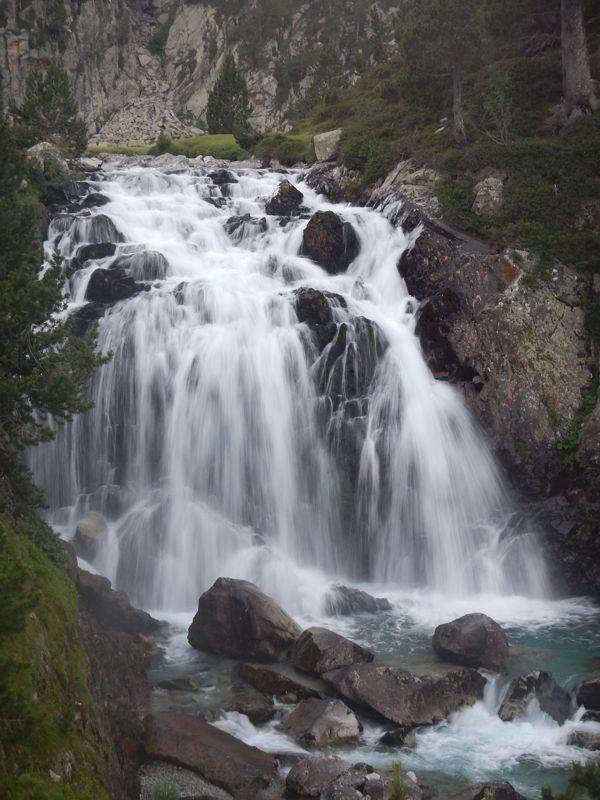 viajes-fin-de-curso-montana-espot-cascada