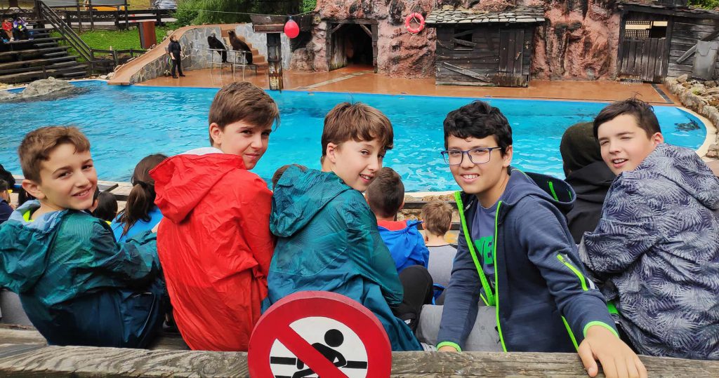 viajes-fin-de-curso-playa-santillana-del-mar